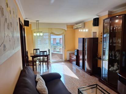 Living room of Flat for sale in Santa Coloma de Gramenet  with Balcony