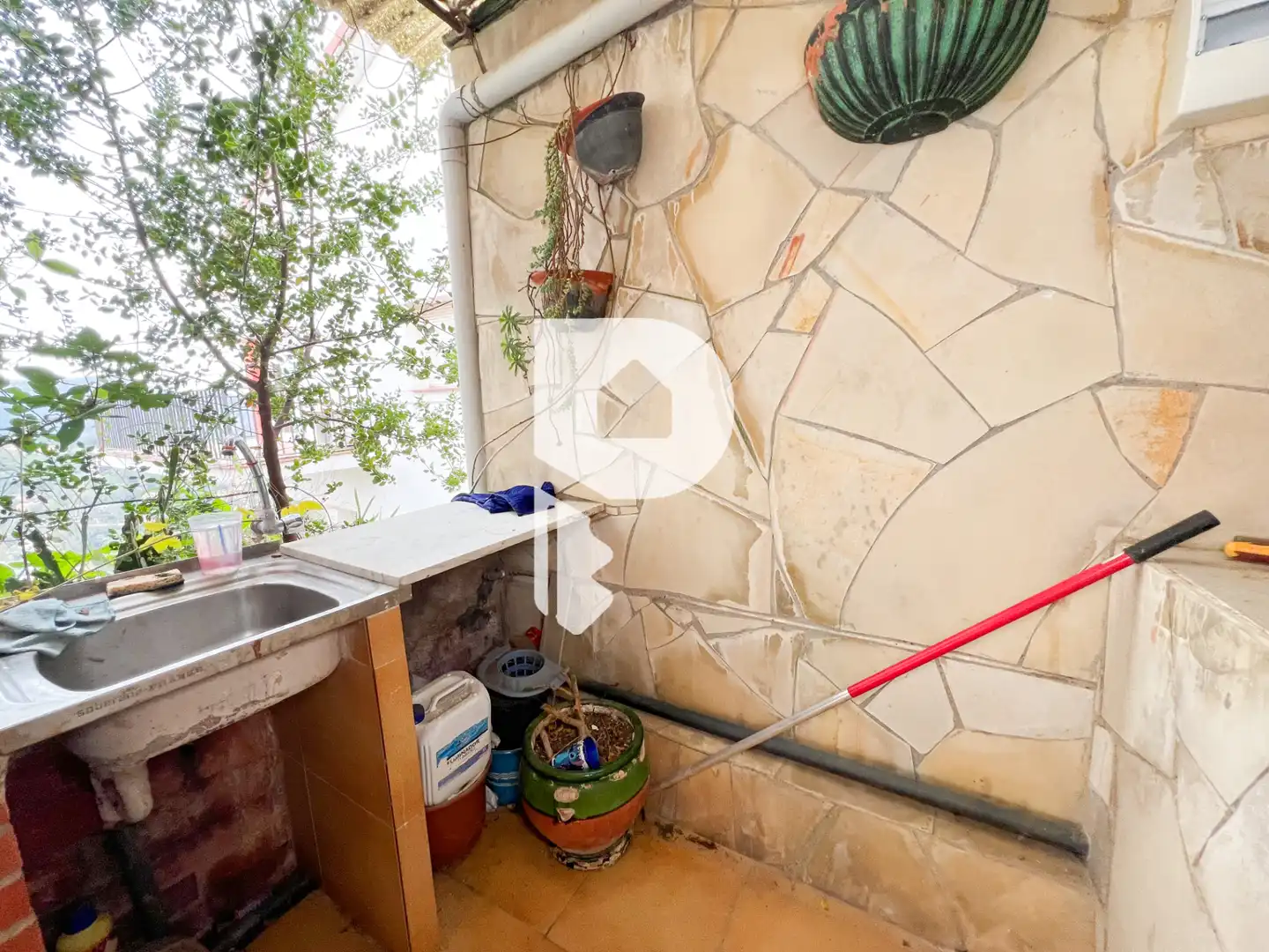 Cuina de Casa o xalet en venda en Torrelles de Llobregat amb Aire condicionat, Calefacció i Jardí privat