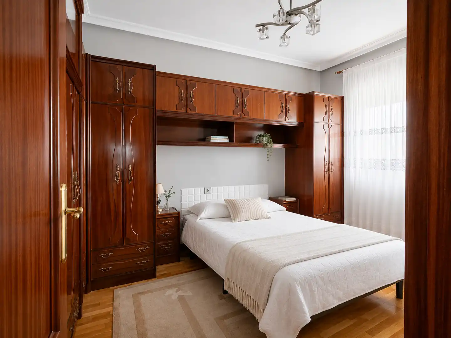 Schlafzimmer von Wohnung zur Miete in Santander mit Möbliert und Ofen