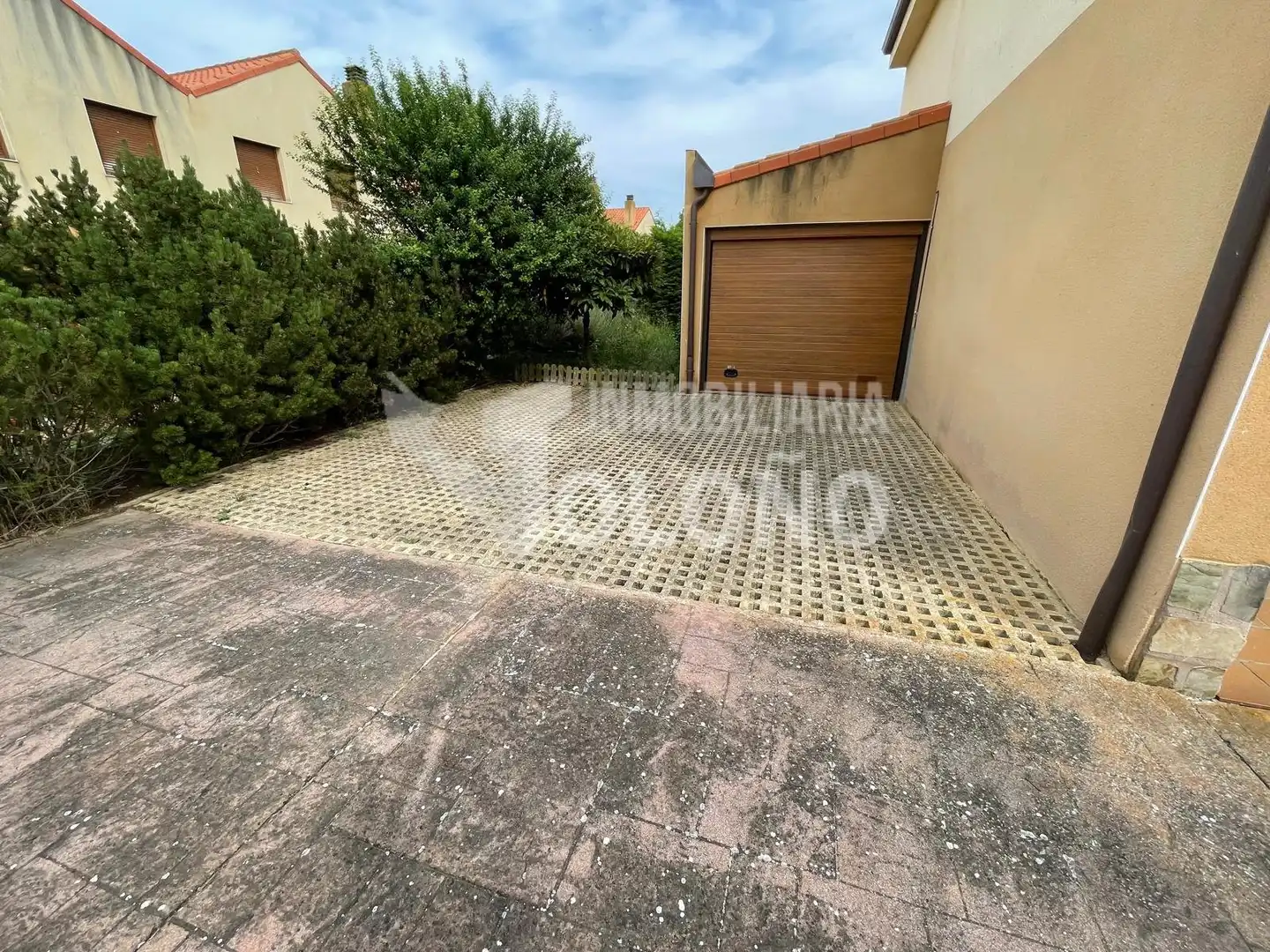 Parking de Casa o chalet en venta en Leiva con Calefacción, Jardín privado y Parquet