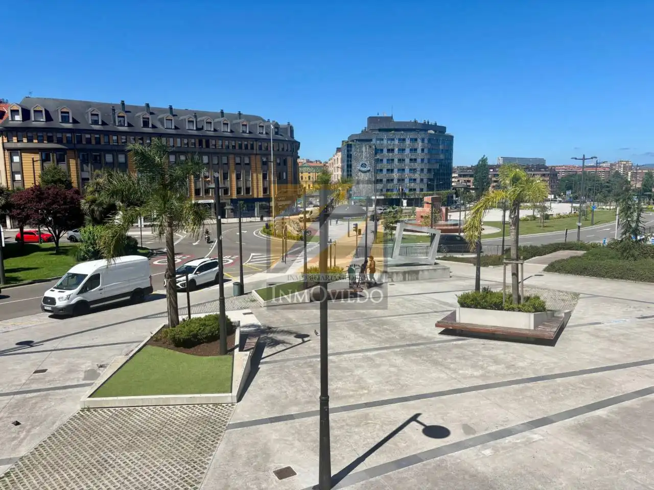 Vista exterior de Pis en venda en Oviedo  amb Calefacció i Moblat