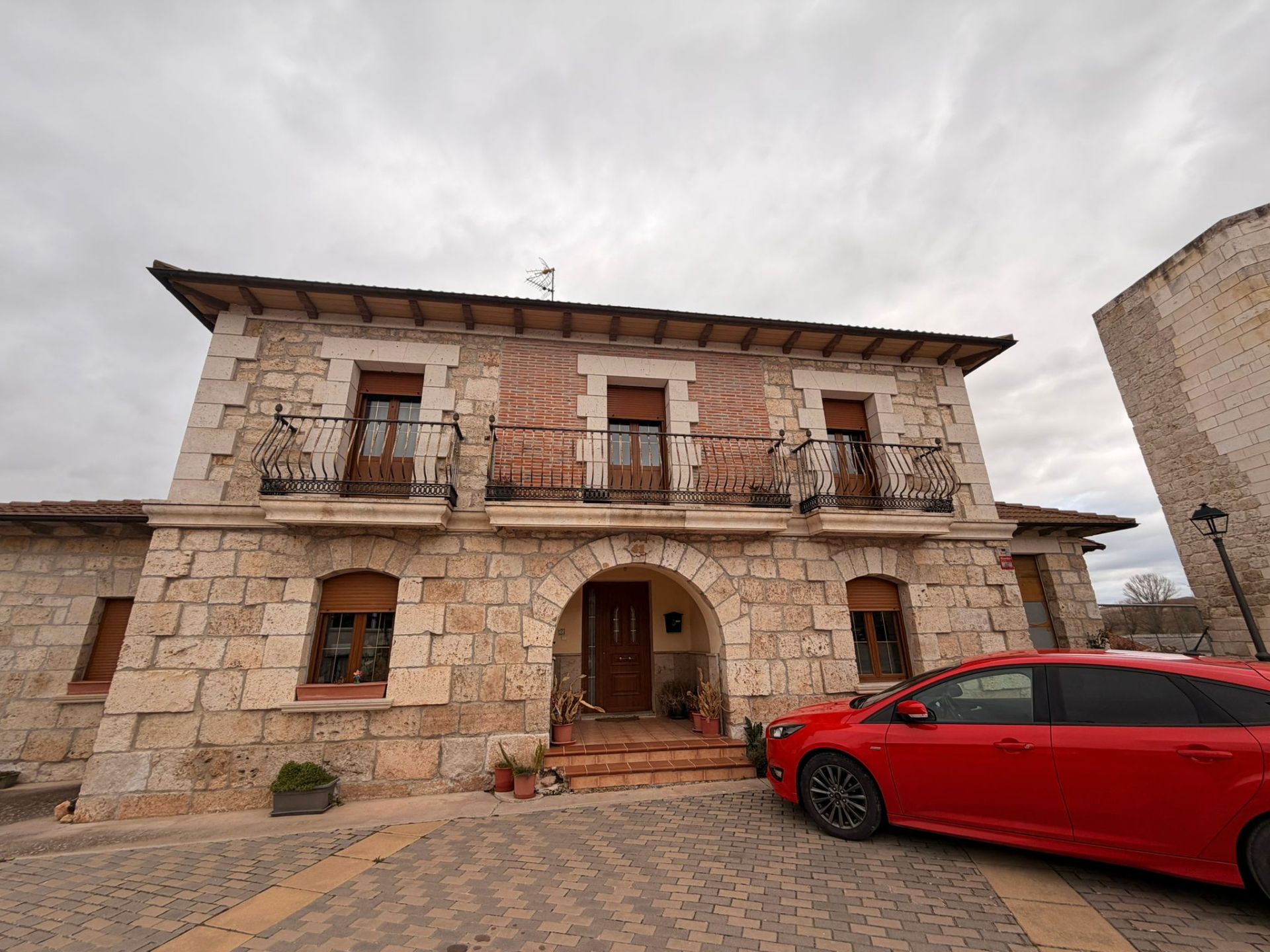 Vista exterior de Casa o chalet en venta en Cavia con Calefacción y Jardín privado