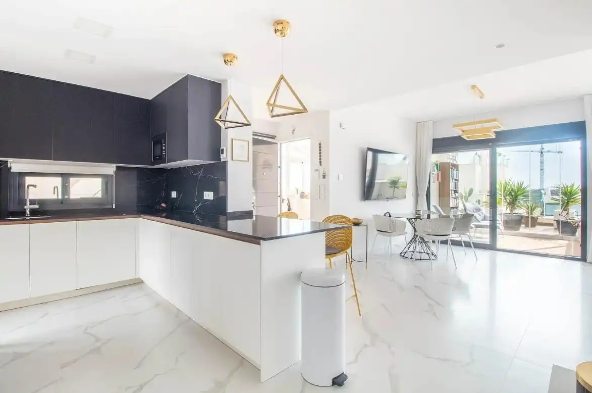 Apartamento con terraza en venta en San Miguel de Salinas, imagen 3