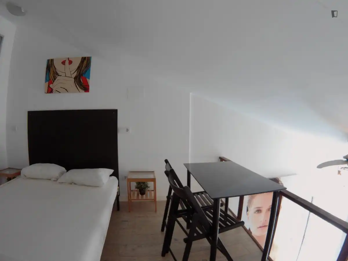 Estudio de alquiler en Valdeacederas