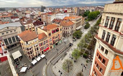 Vista exterior de Pis en venda en Gijón 