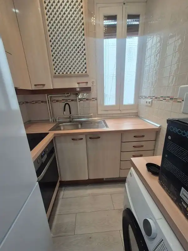 Küche von Wohnung zur Miete in Madrid mit Klimaanlage, Heizung und Ofen