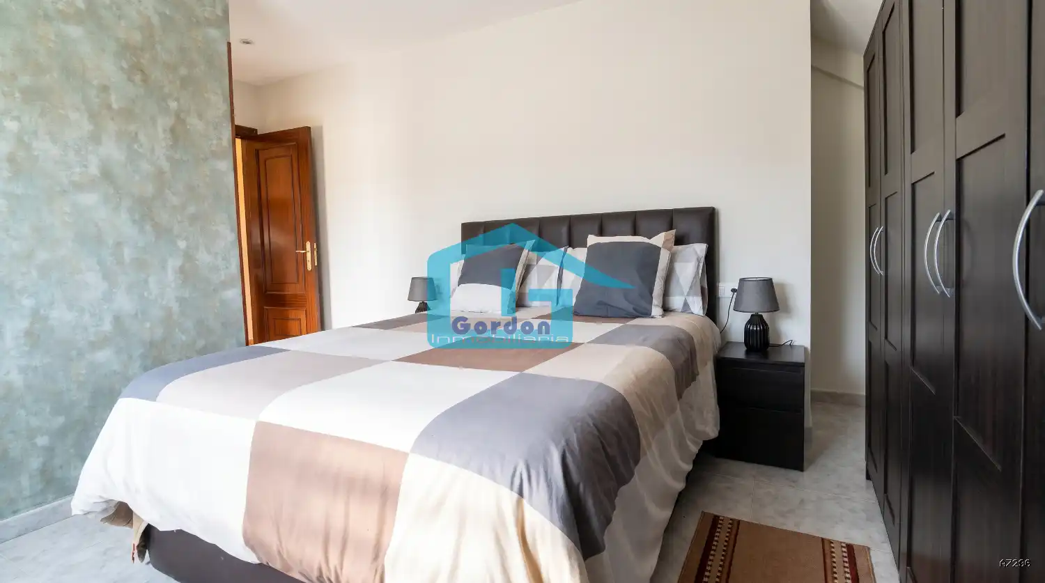 Habitación de Ático en venta en Sanxenxo con Calefacción, Terraza y Amueblado