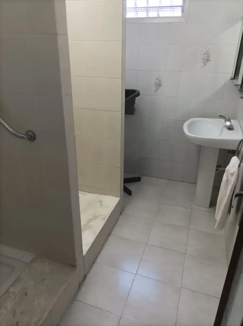 Baño de Piso en venta en Valencia con Terraza y Balcón