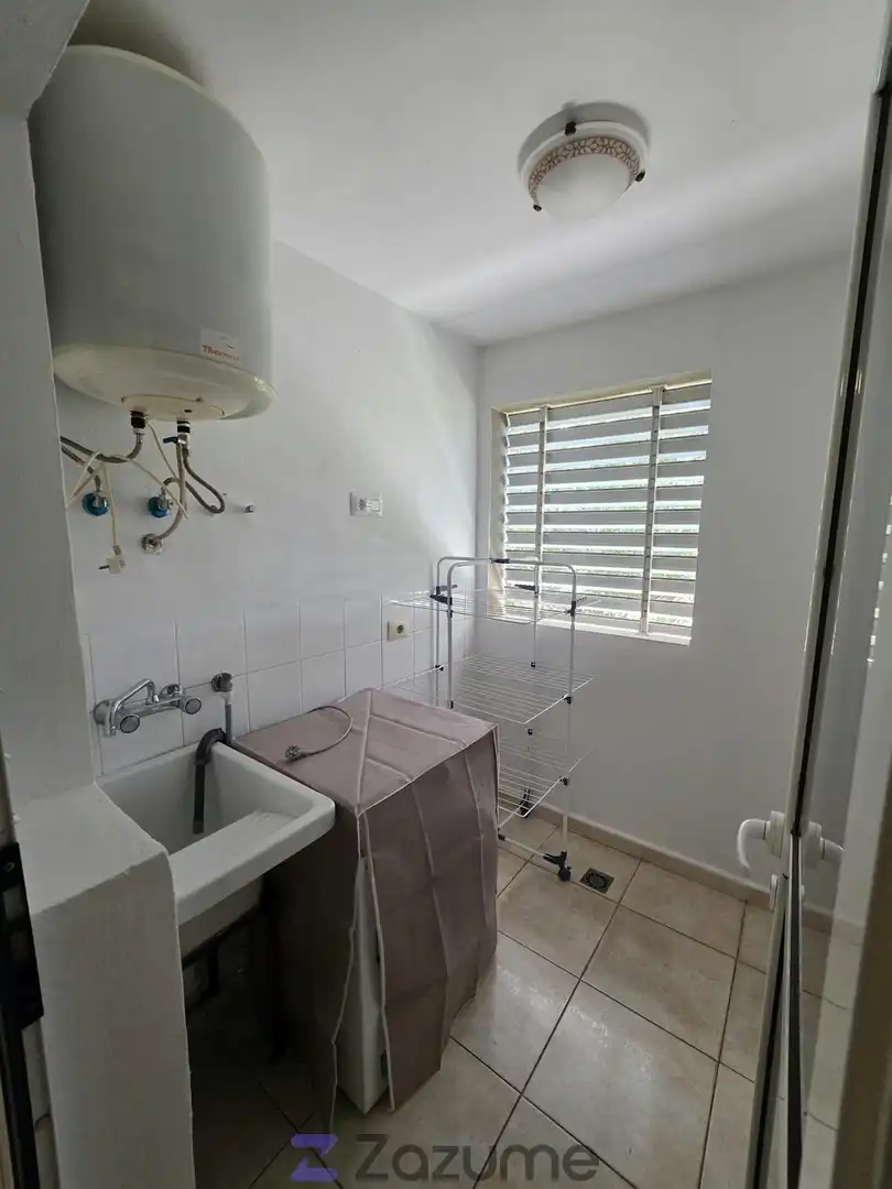 Baño de Piso de alquiler en Santa Cruz de Tenerife con Terraza, Horno y Lavadora