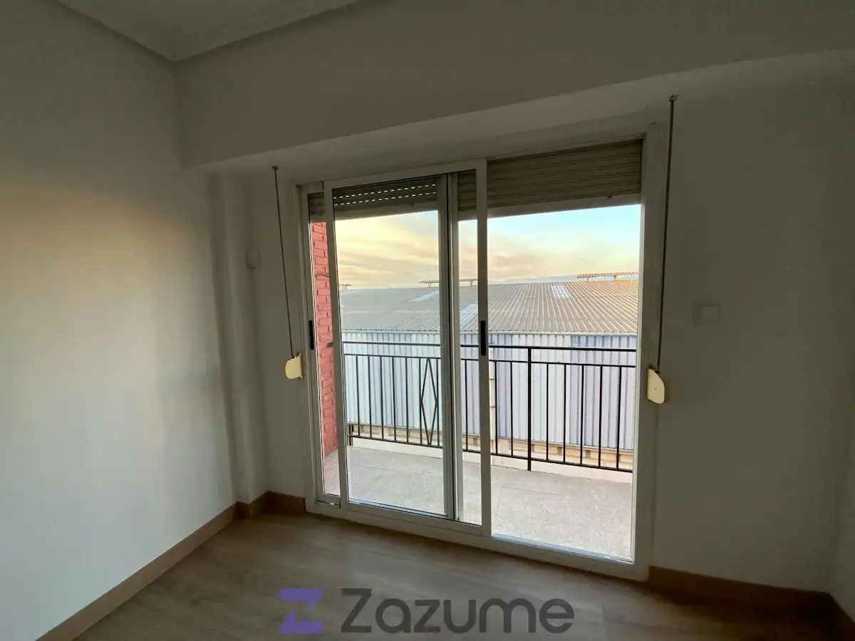 Flat with terrace to rent in Carrer Constitució, imagen 6