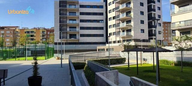 Planta baja en Alquiler en Avenida ADOLFO DIAZ AMBRONA en Avenida Elvas