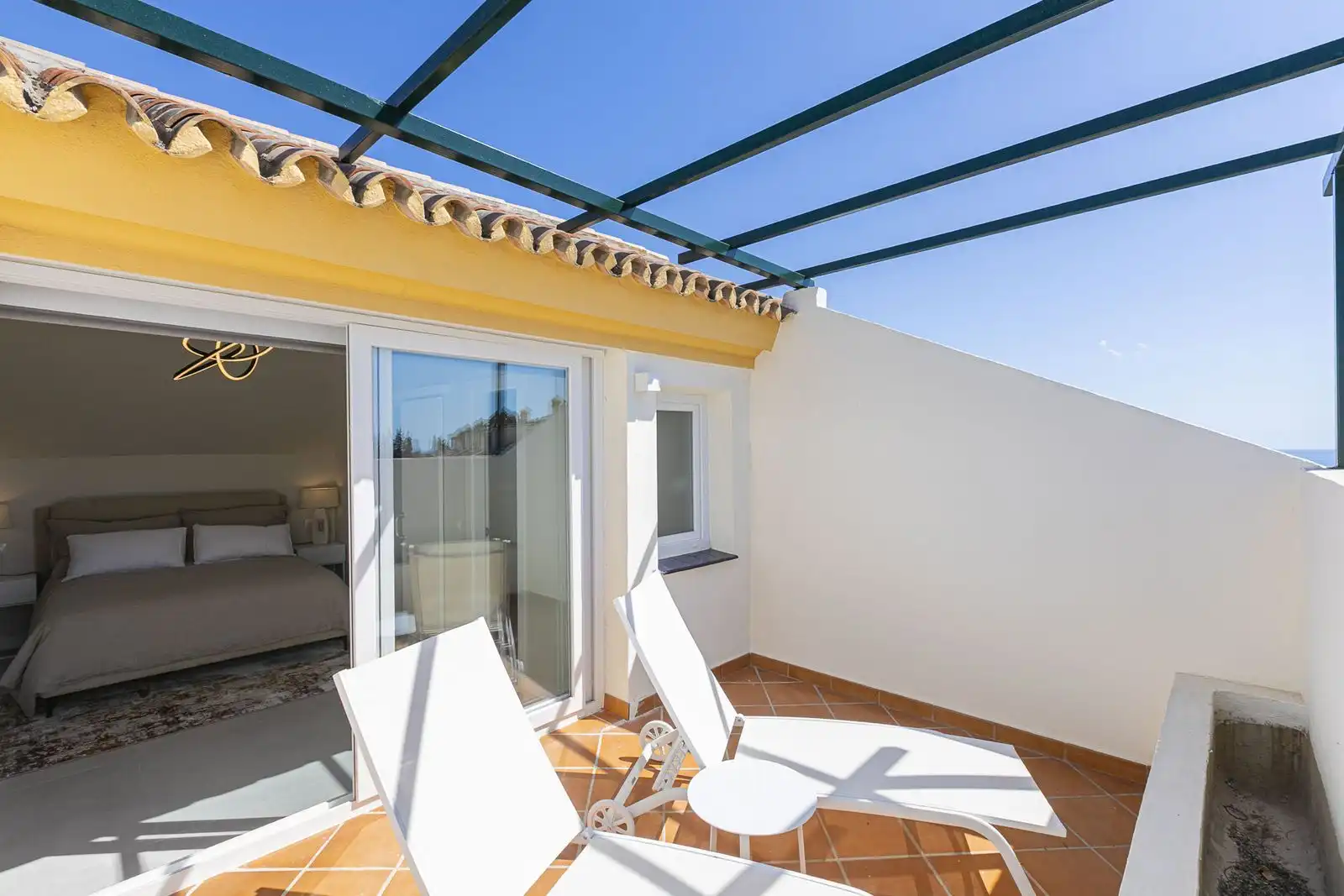 Schlafzimmer von Maisonette zum Verkauf in Marbella mit Klimaanlage, Terrasse und Möbliert