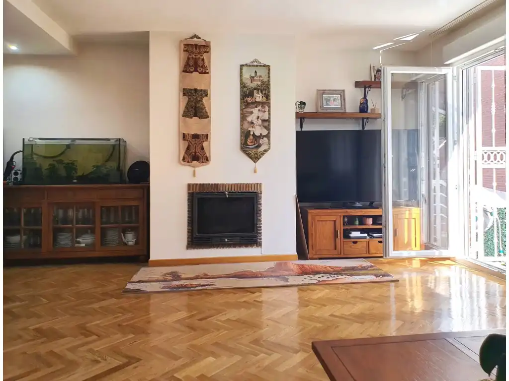 Sala d'estar de Casa adosada en venda en Colmenar Viejo amb Aire condicionat, Jardí privat i Terrassa