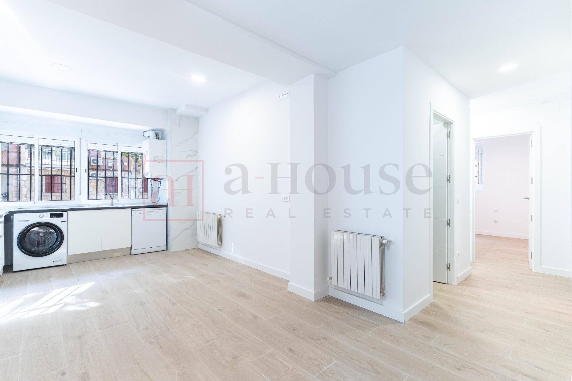 Planta baja for sale in  Madrid Capital  with Heating and Storage room