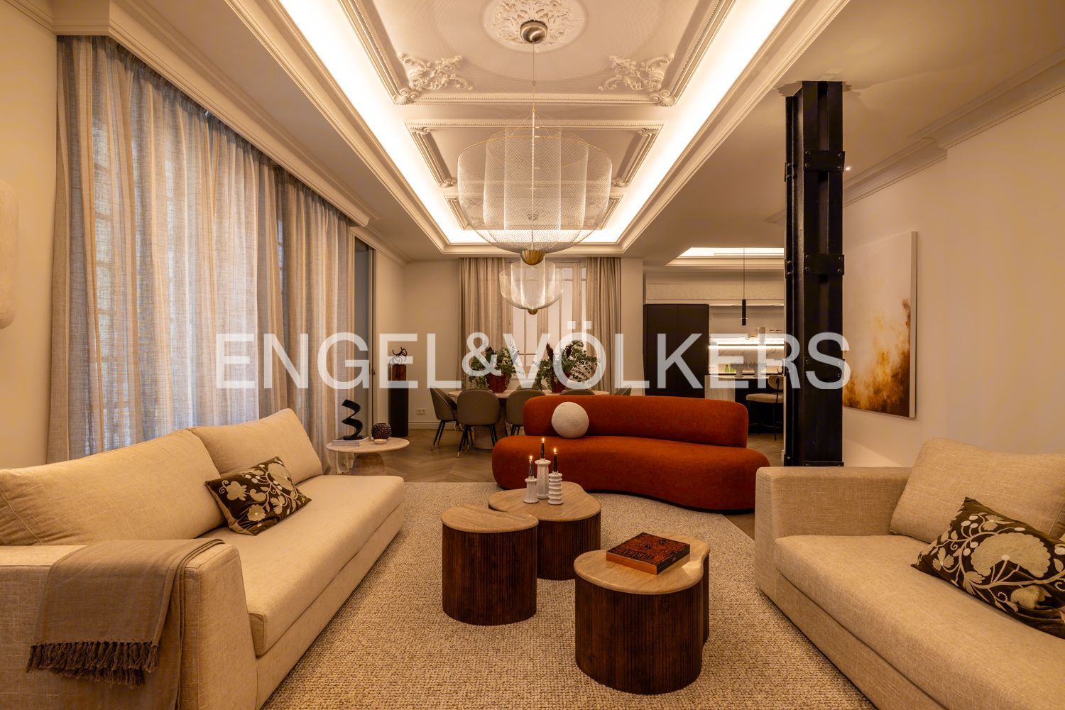 Sala d'estar de Pis en venda en  Madrid Capital amb Calefacció i Moblat