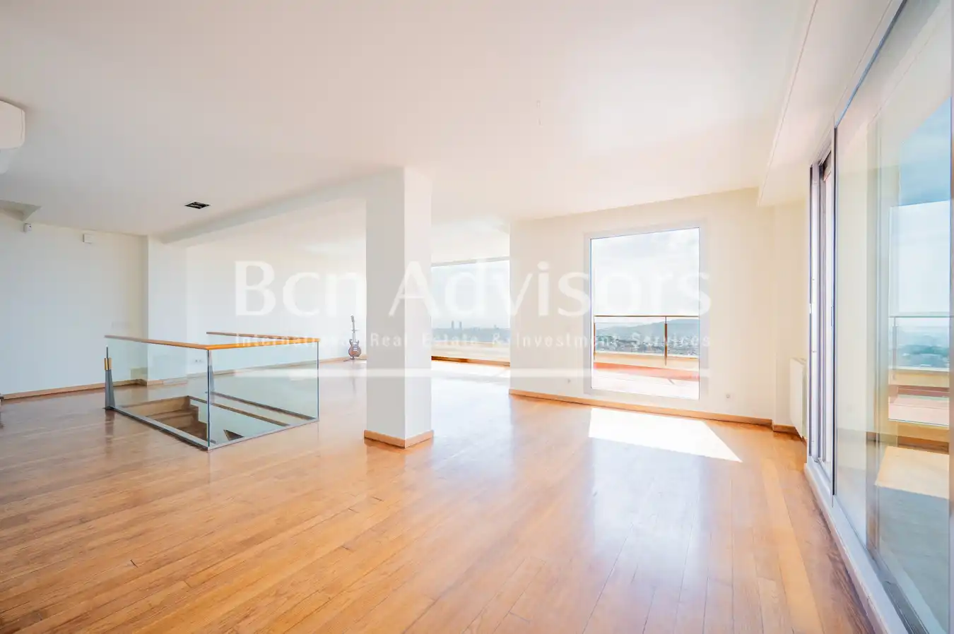 Sala de estar de Casa o chalet en venta en Barcelona con Aire acondicionado, Calefacción y Parquet