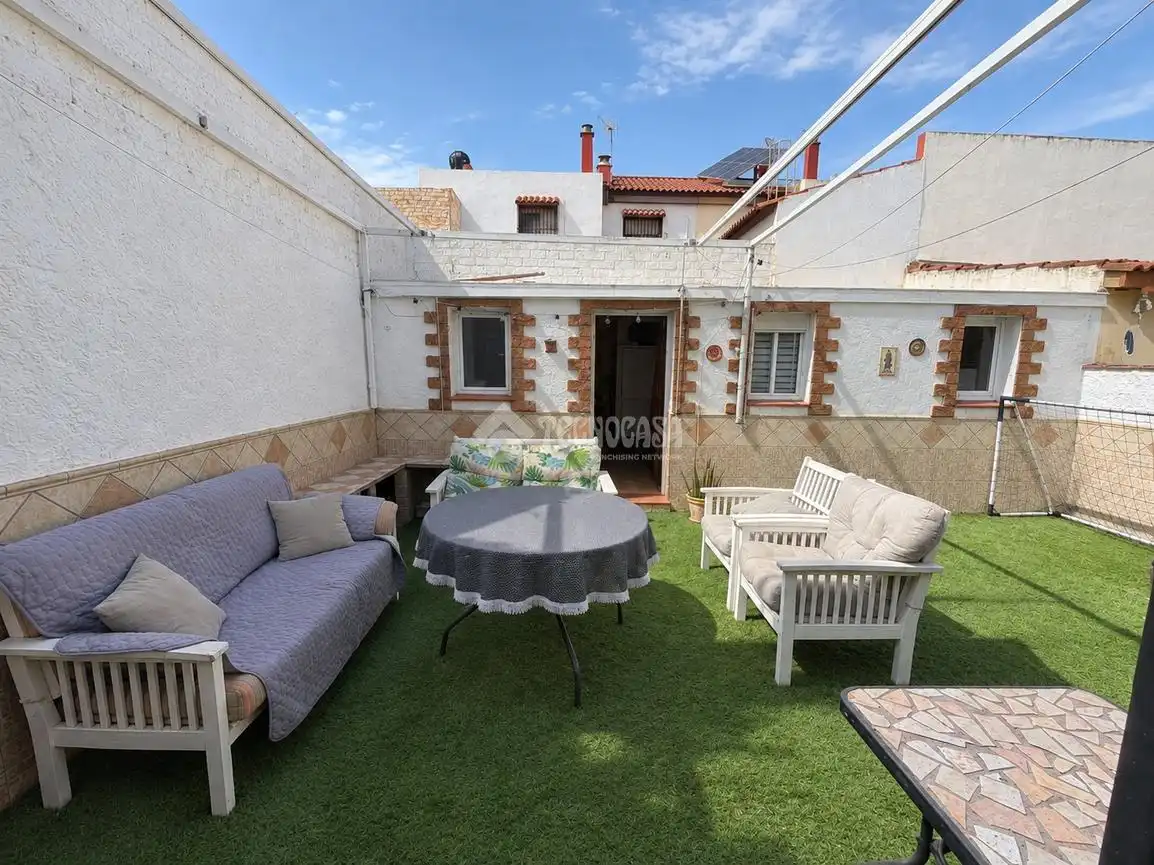 Casa bifamiliare in vendita a Núcleo urbano, imagen 2