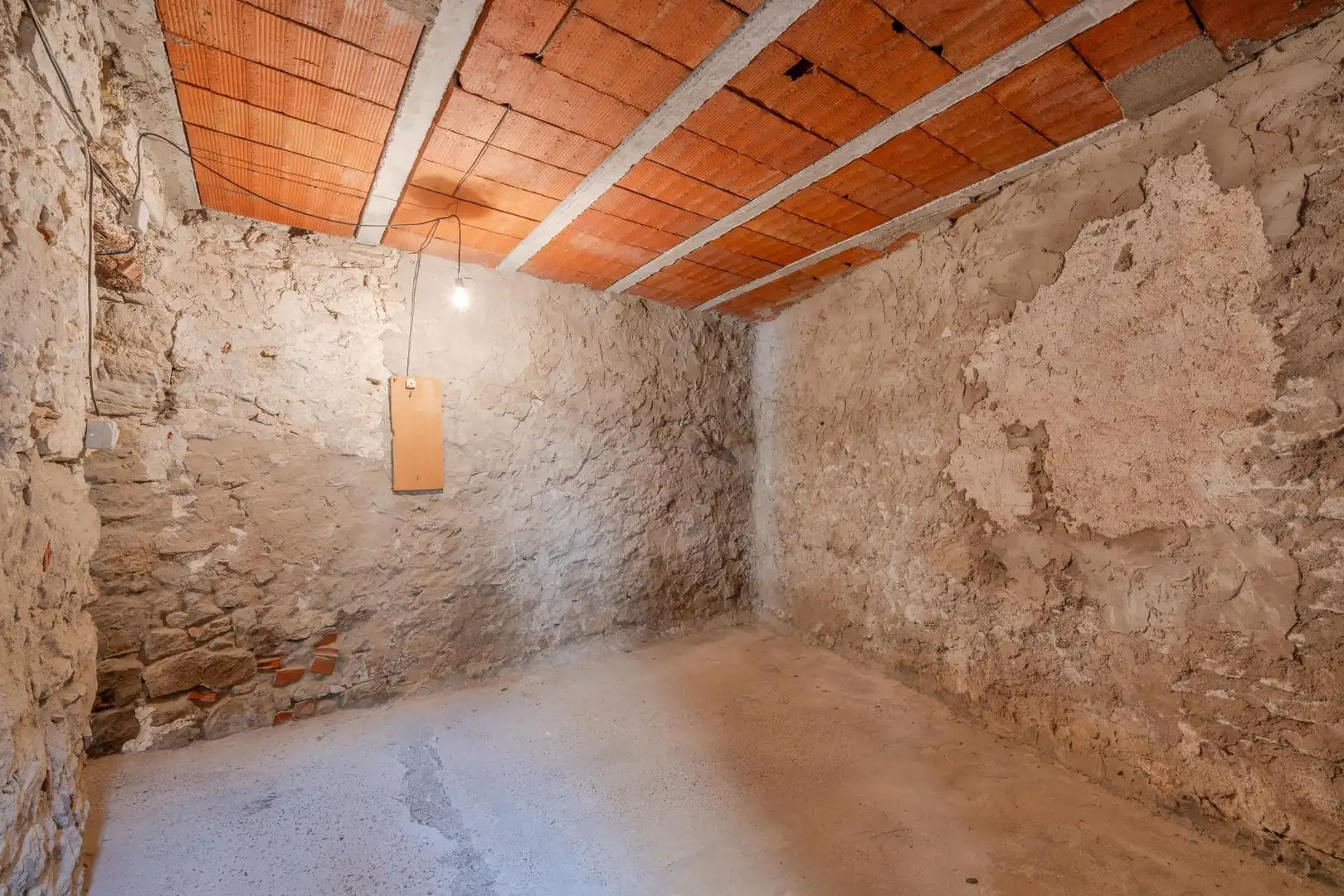 Country homes for sale in Gualta  with Heating, Storage room and Alarm