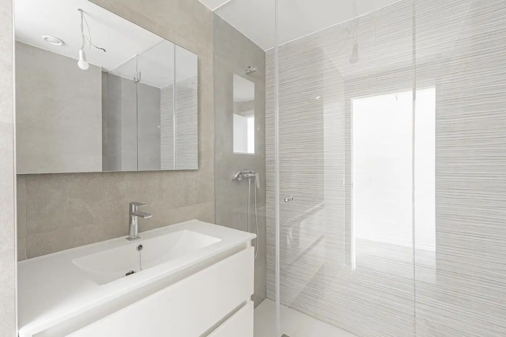 Bathroom of Flat for sale in  Palma de Mallorca  with Air Conditioner, Terrace and Balcony