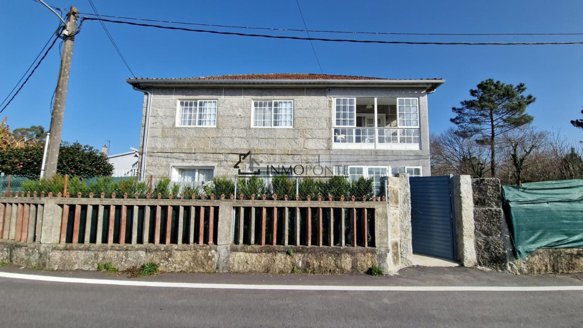 Vista exterior de Casa o xalet en venda en Pontevedra Capital  amb Jardí privat