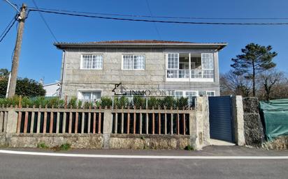 Vista exterior de Casa o xalet en venda en Pontevedra Capital  amb Jardí privat