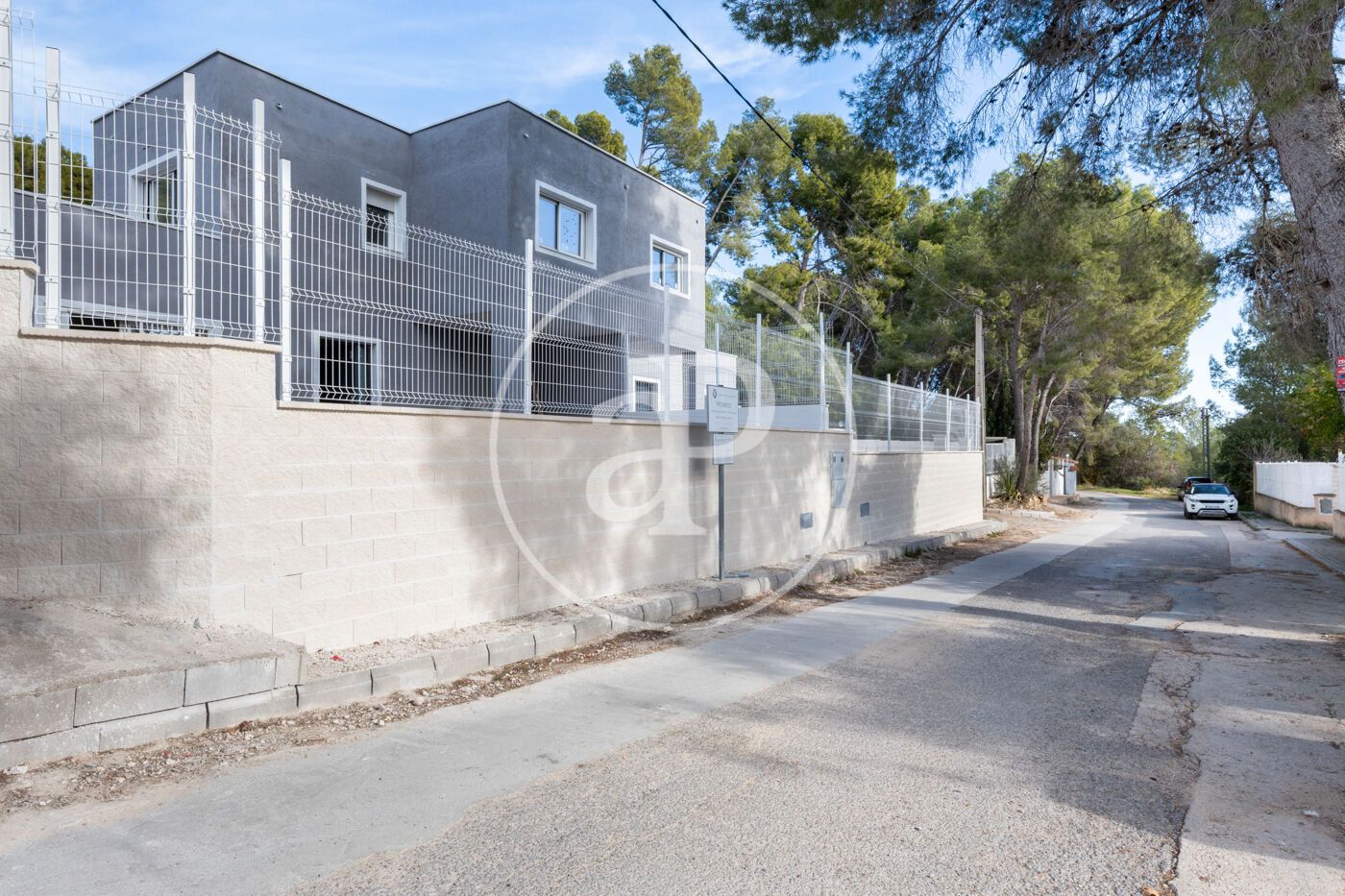 Vista exterior de Casa adosada en venda en Godelleta amb Jardí privat i Balcó