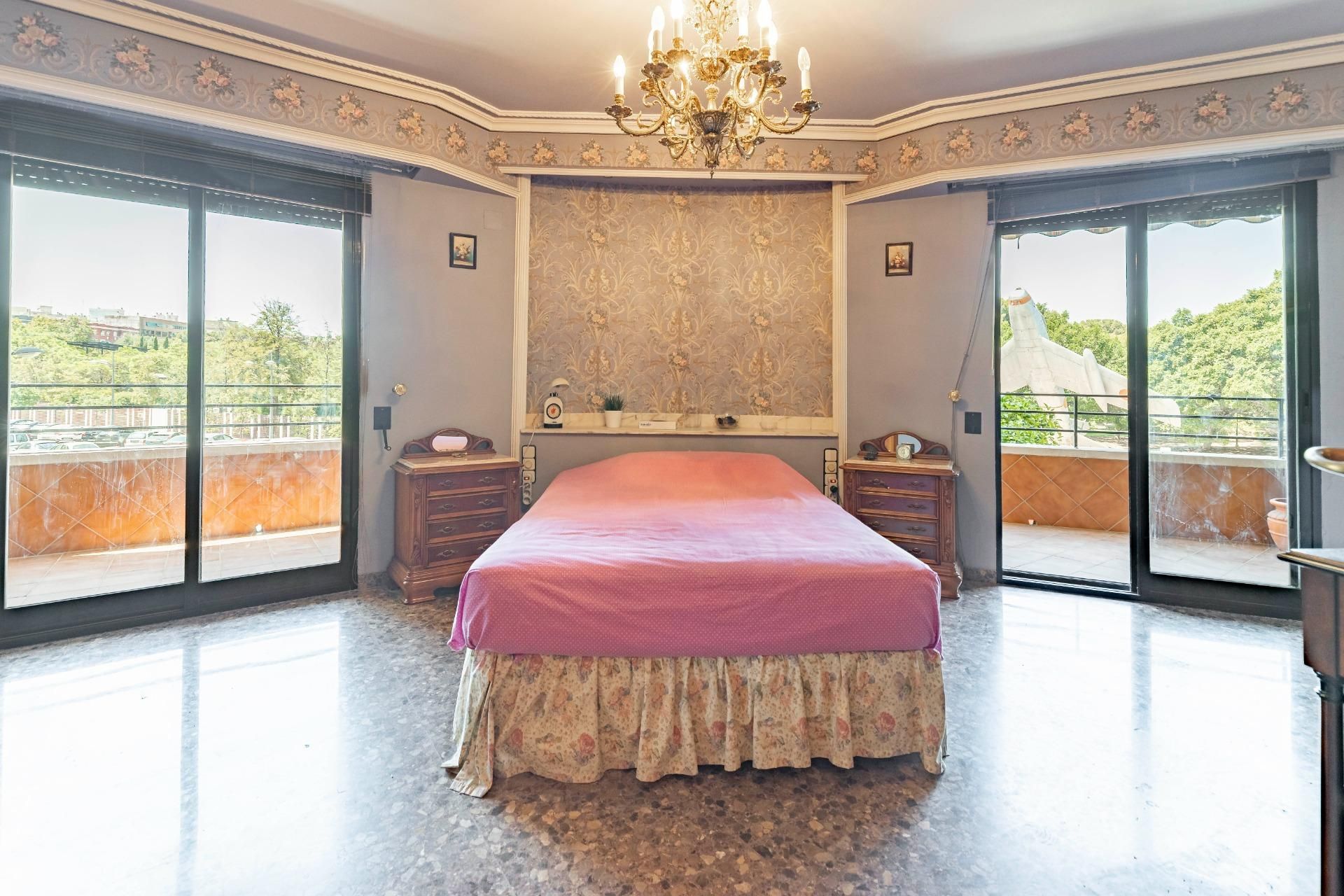 Dormitori de Pis en venda en  Valencia Capital amb Traster i Balcó