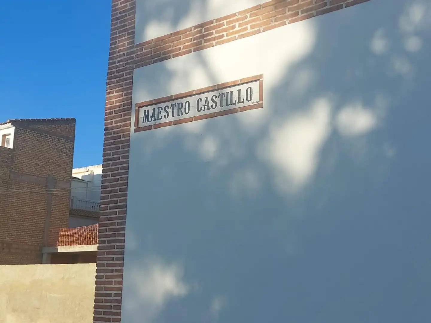 Vista exterior de Pis en venda en Dos Hermanas