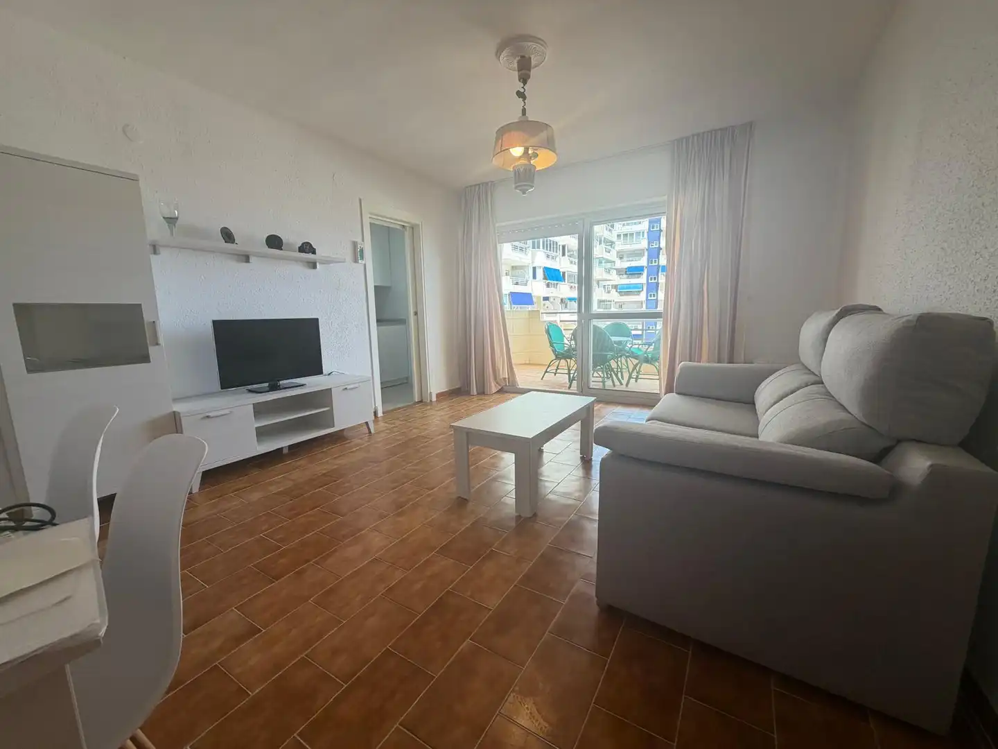 Sala d'estar de Apartament de lloguer en La Manga del Mar Menor amb Terrassa, Moblat i Balcó