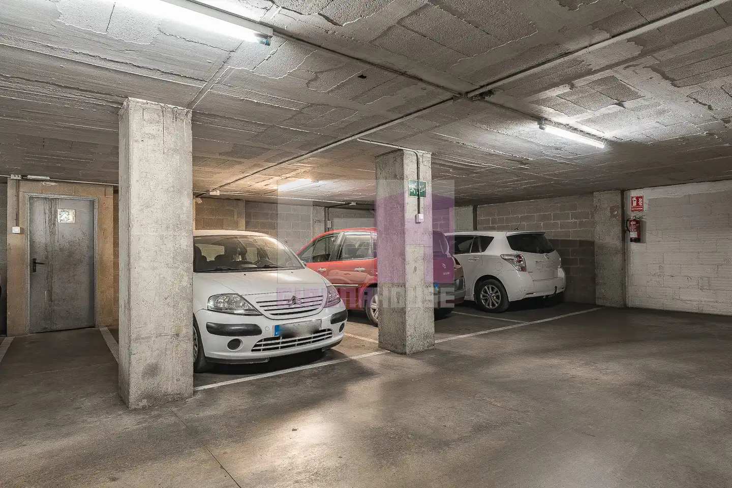 Parking de Dúplex en venta en Salt con Calefacción, Terraza y Amueblado