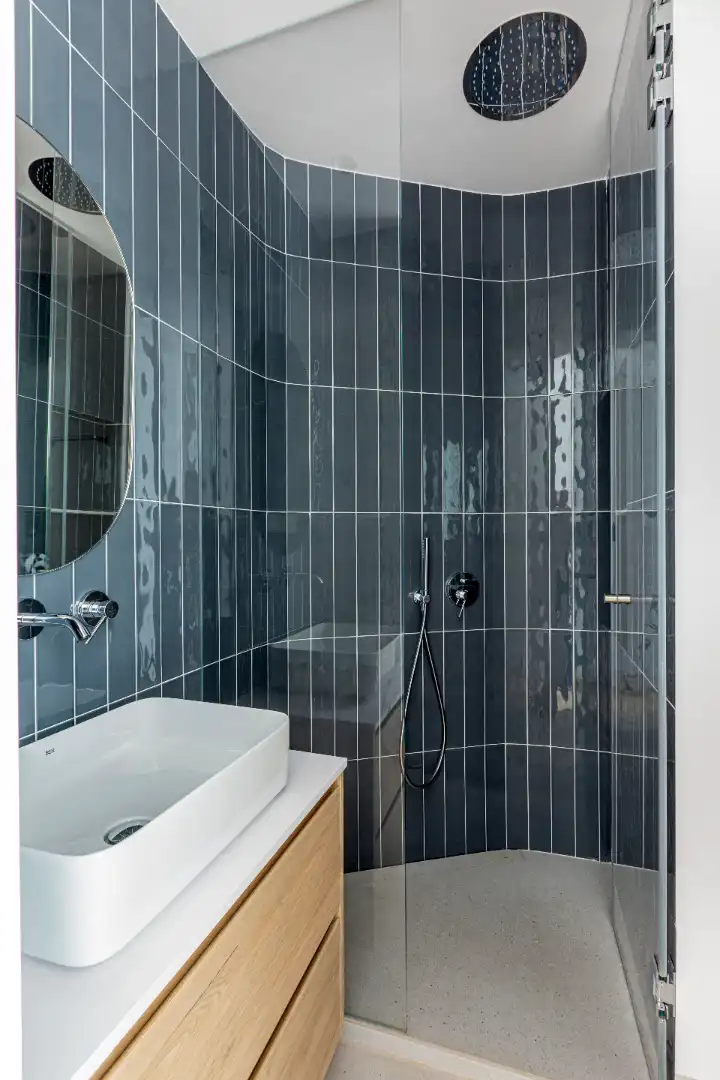 Bathroom of Attic for rent in Madrid  with Air Conditioner, Heating and Storage room