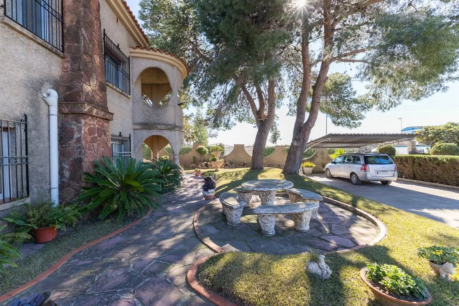Vista exterior de Casa o chalet en venta en La Pobla de Vallbona con Aire acondicionado, Calefacción y Jardín privado