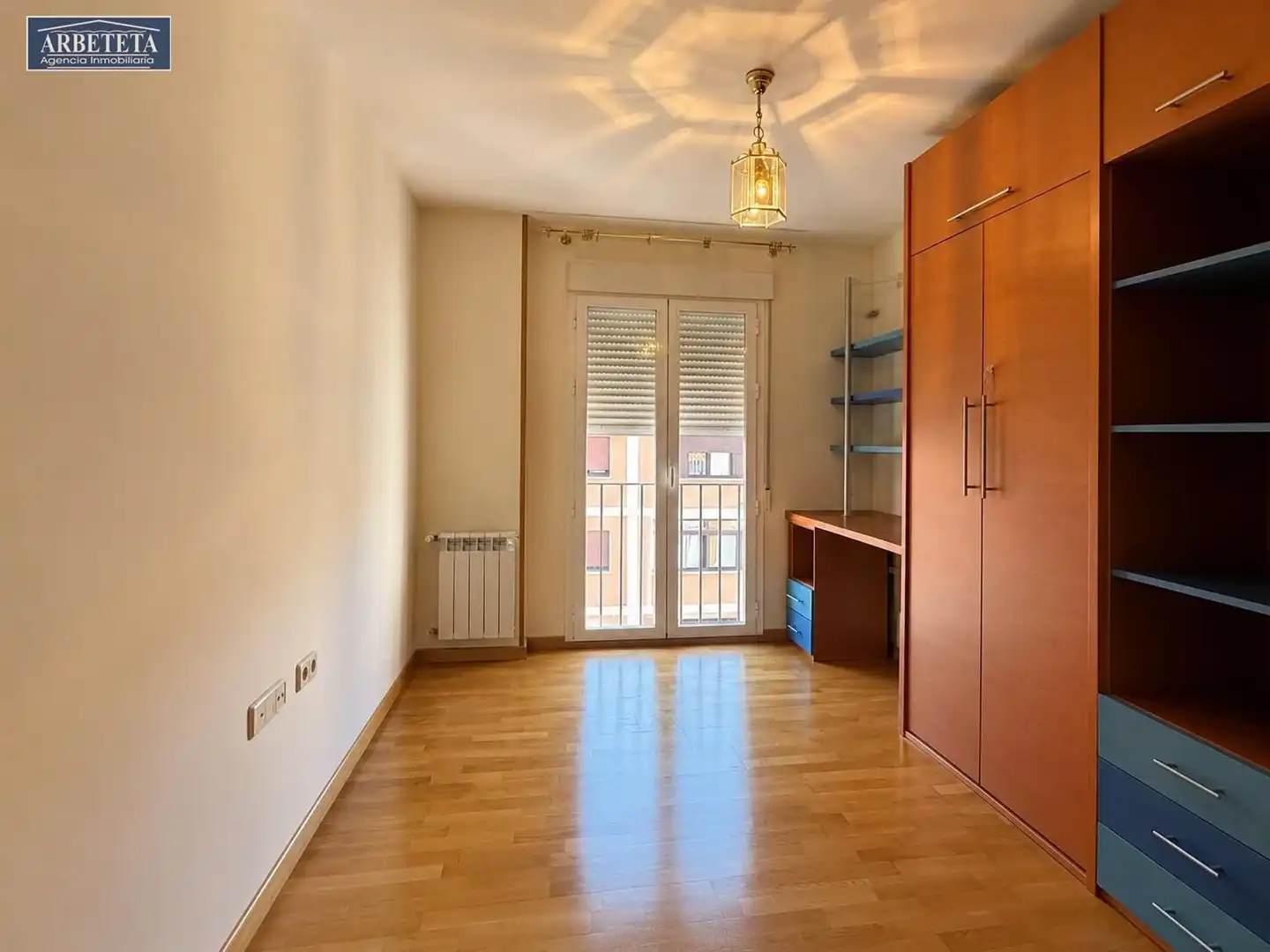 Schlafzimmer von Wohnung zum Verkauf in Sigüenza mit Heizung, Parkett und Gemeinschaftspool