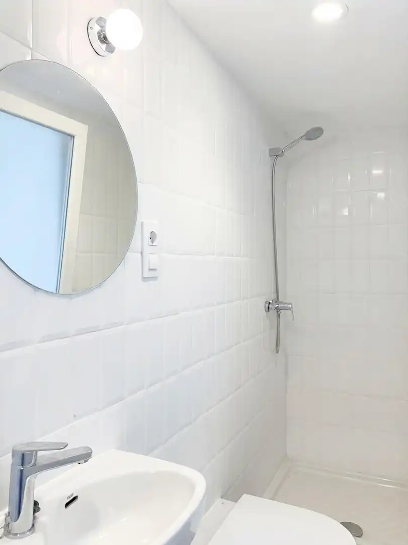 Bathroom of Study for rent in Esplugues de Llobregat