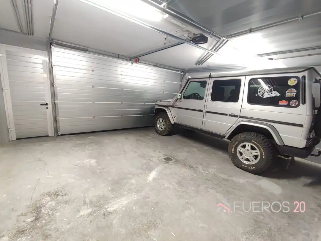 Parking de Casa adosada en venta en Zierbena con Calefacción, Jardín privado y Terraza