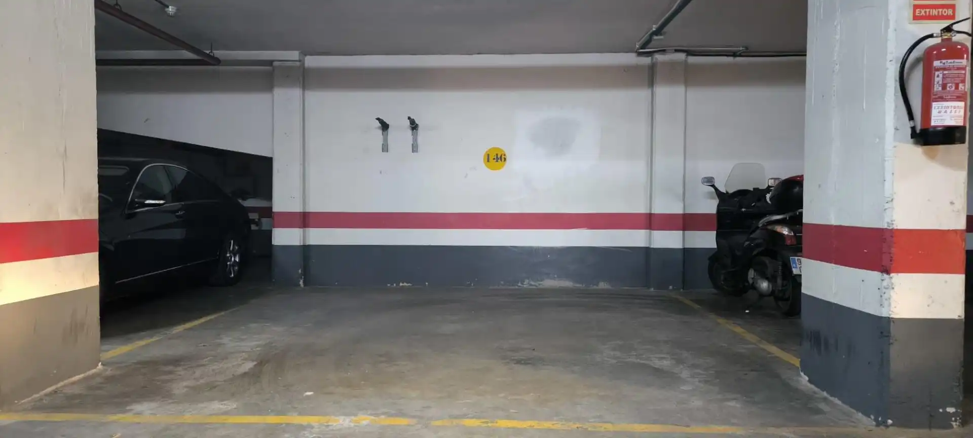 Parking of Flat for rent in Sevilla  with Air Conditioner, Heating and Terrace