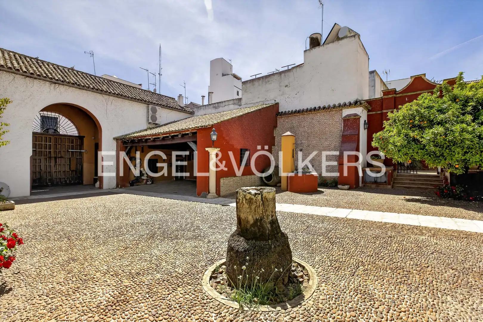 Vista exterior de Casa o chalet en venta en Écija con Aire acondicionado, Calefacción y Jardín privado