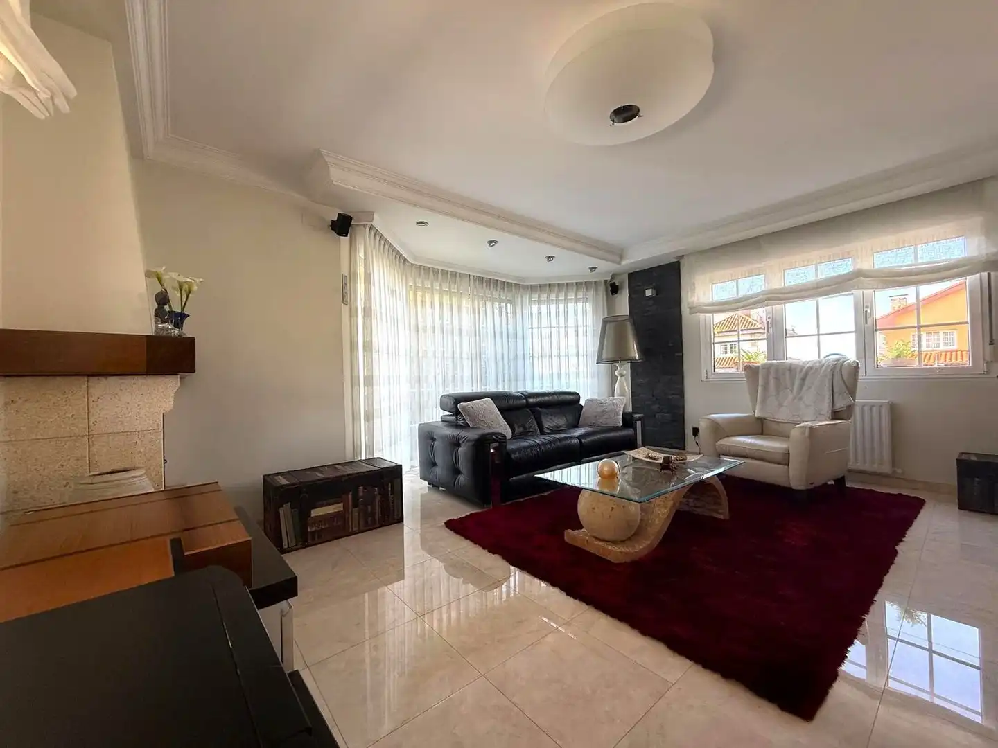 Sala de estar de Casa o chalet en venta en Gijón  con Calefacción, Terraza y Piscina