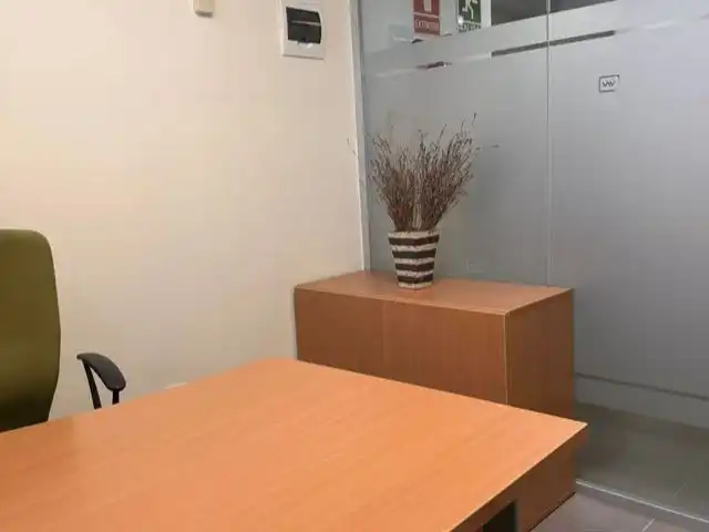 Oficina de lloguer en Castellón de la Plana / Castelló de la Plana amb Aire condicionat, Calefacció i Moblat