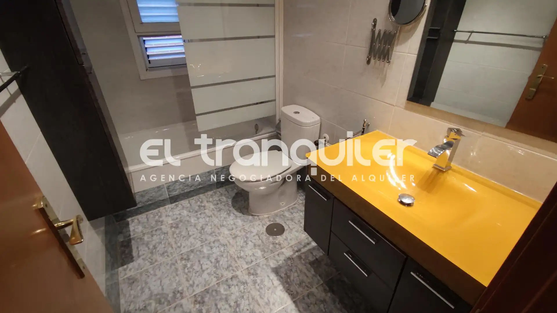 Bany de Àtic de lloguer en Madrid amb Aire condicionat, Parquet i Terrassa