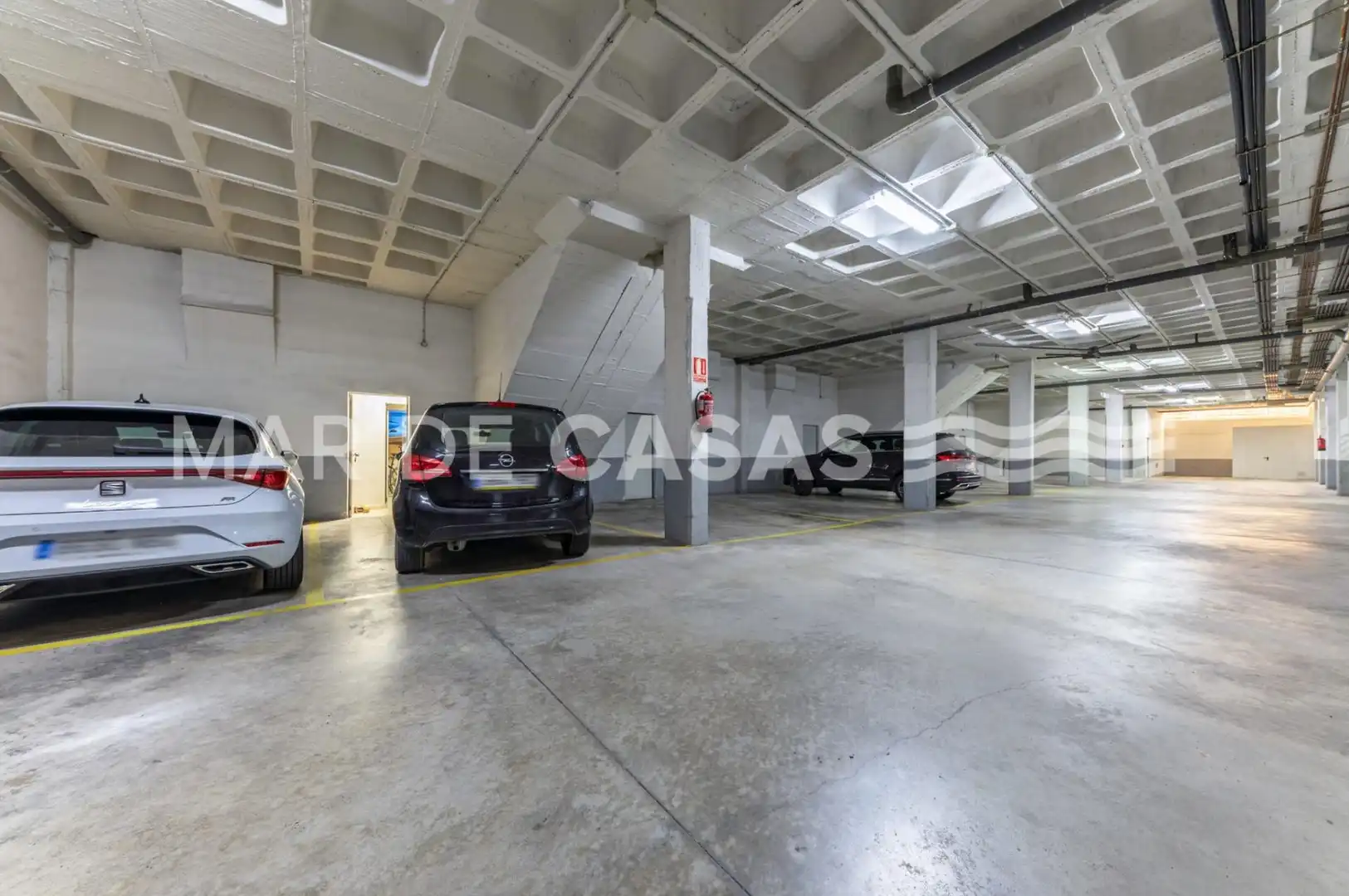Parking de Casa adosada en venta en Elche / Elx con Aire acondicionado, Terraza y Trastero