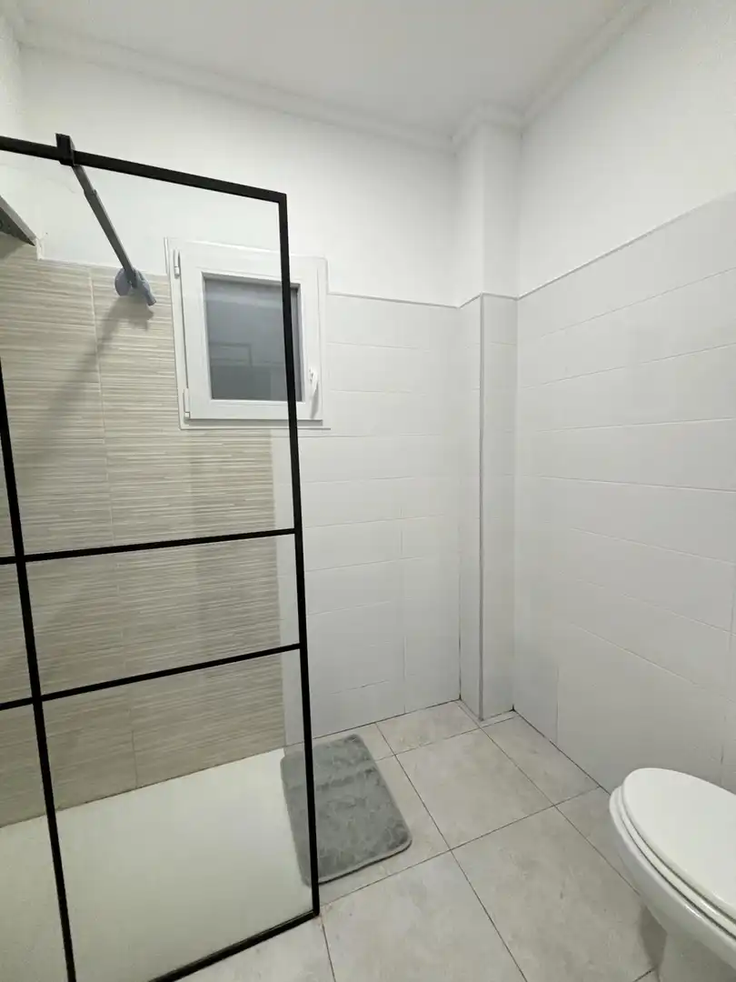 Baño de Piso en venta en Novelda con Aire acondicionado, Calefacción y Amueblado