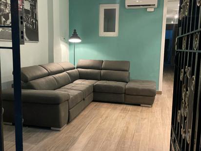 Living room of Flat to share in L'Hospitalet de Llobregat  with Heating, Furnished and Washing machine