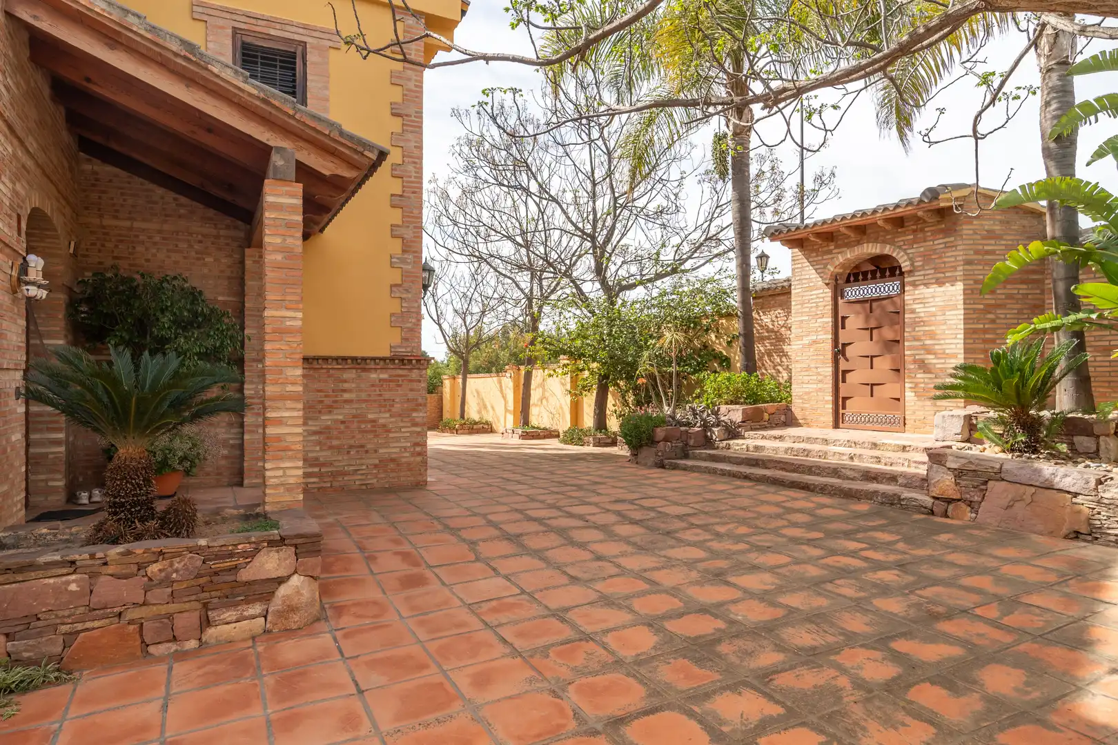 Vista exterior de Casa o xalet en venda en Náquera amb Aire condicionat, Calefacció i Jardí privat