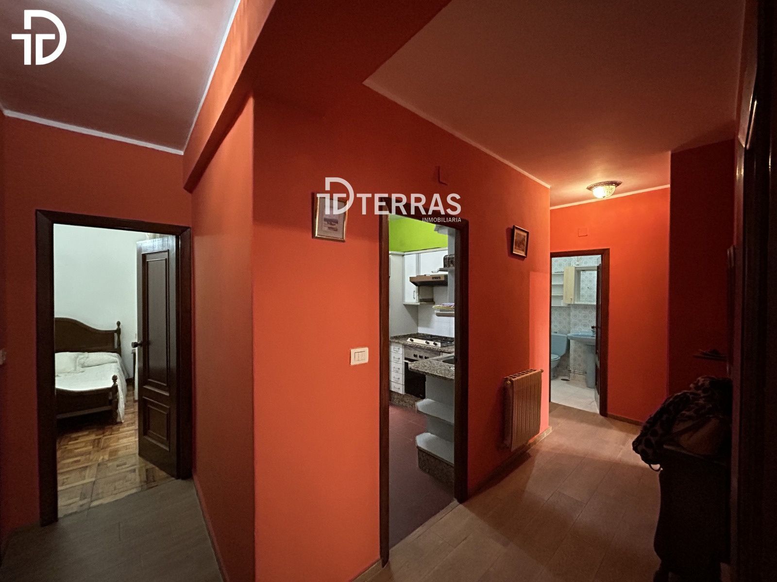 Piso en venta en Redondela con Calefacción, Terraza y Amueblado