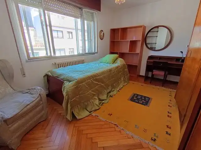Flat for rent in Rúa de Santo Domingo de la Calzada, Ensanche - Sar