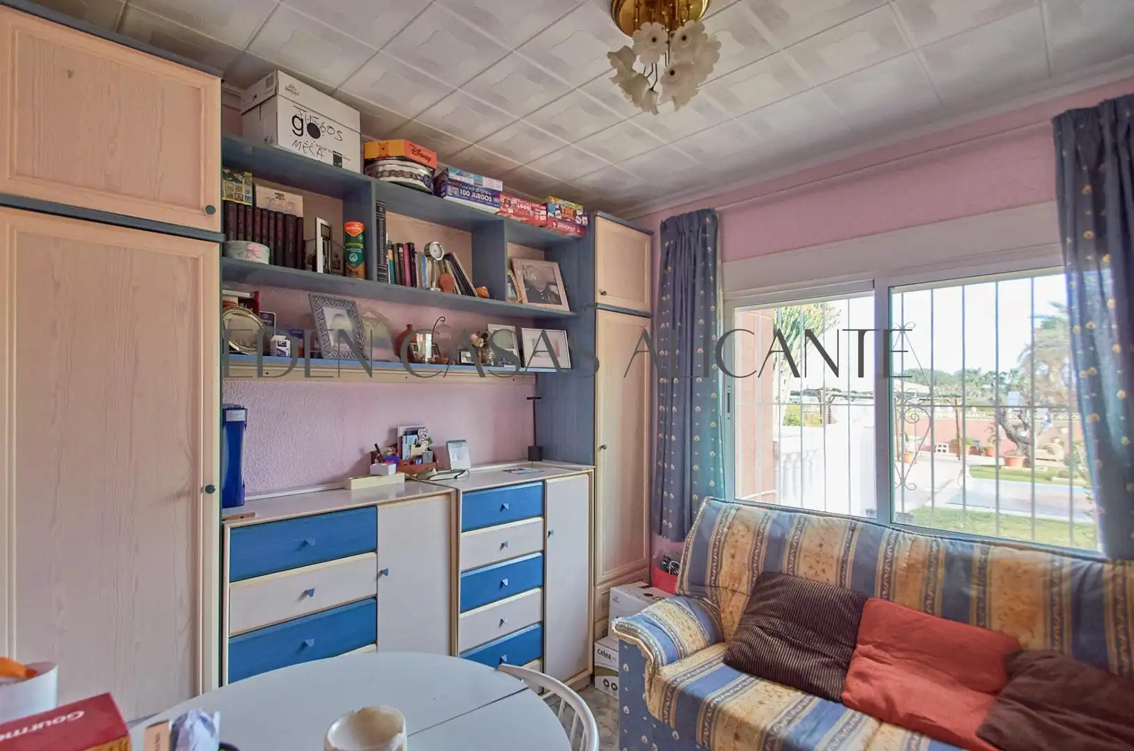 Habitación de Casa o chalet en venta en Mutxamel con Aire acondicionado, Calefacción y Jardín privado
