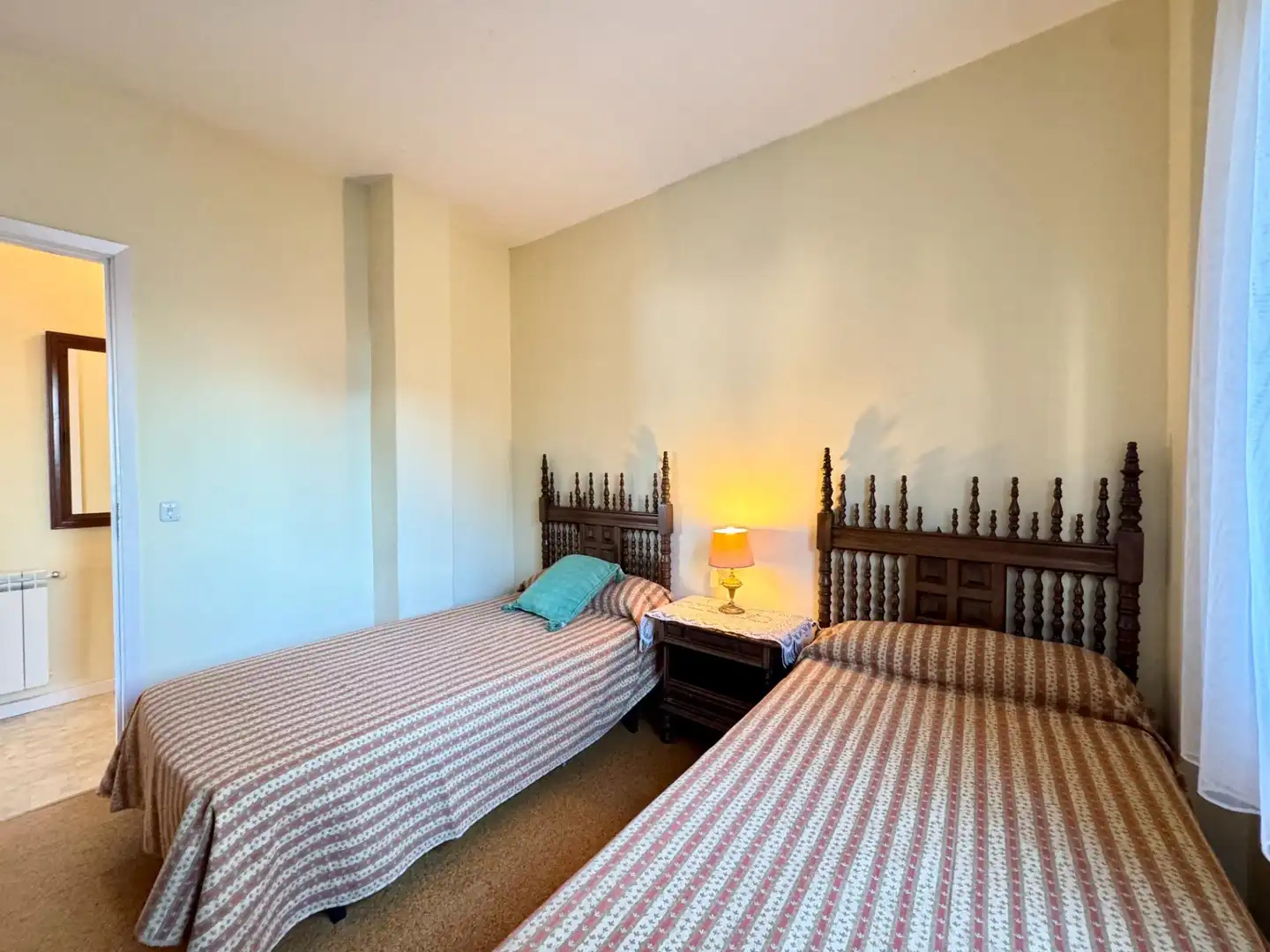 Habitación de Piso en venta en Vilanova de Arousa con Calefacción, Terraza y Amueblado