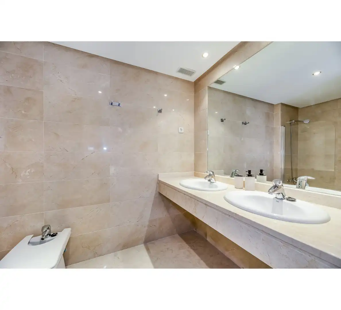 Piso con ascensor en venta en Nueva Andalucía, imagen 11