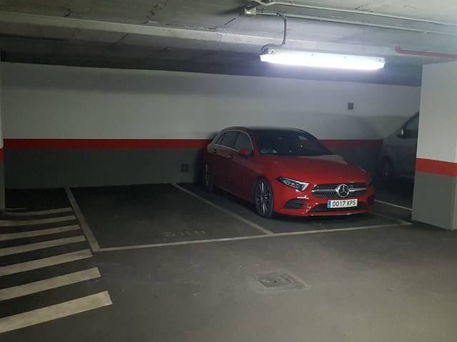 Garaje en Alquiler en Calle Viloria de La Rioja, 47 en Las Tablas